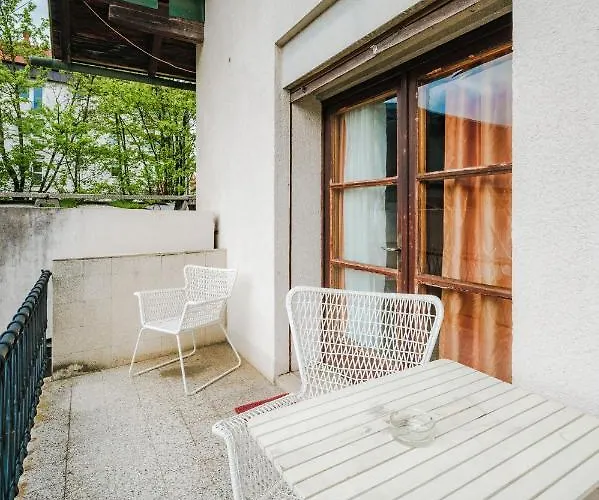 Pi House בית נופש *