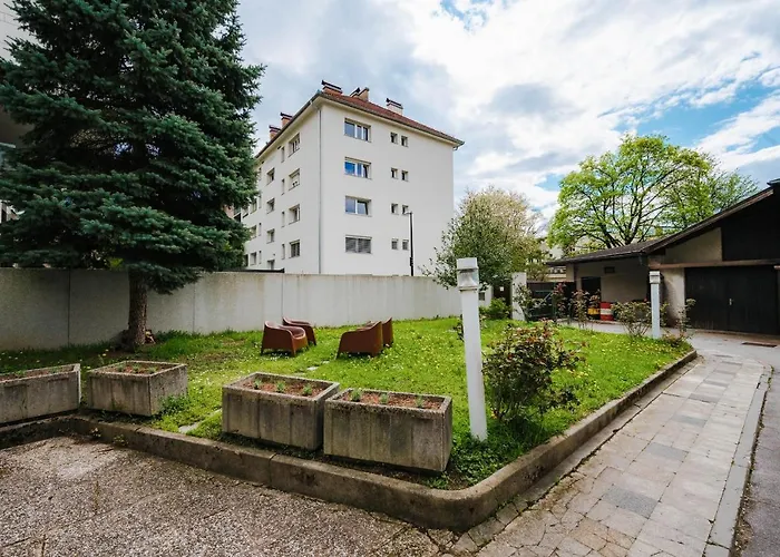 Pi House * לובליאנה