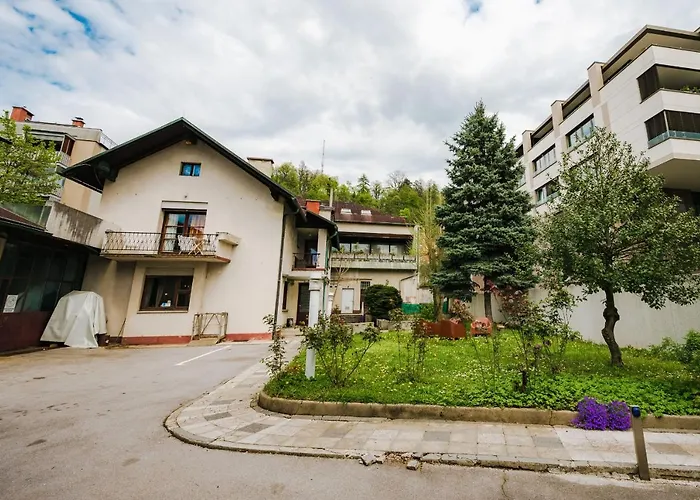 Pi House * לובליאנה